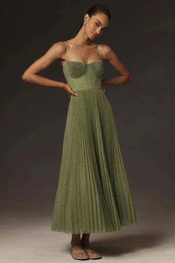 Vestido Midi: Elegancia Refinada para Ocasiones Especiales